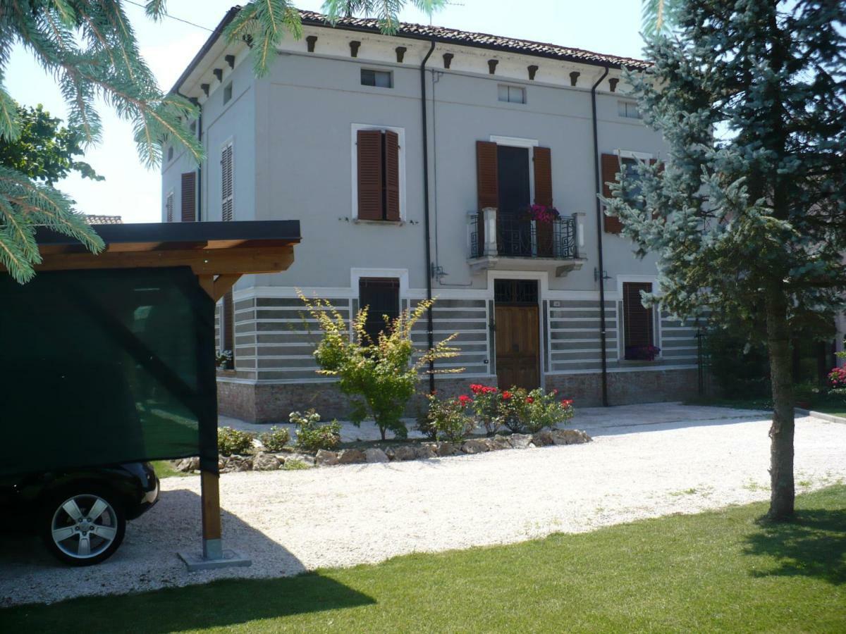 L'Albero Della Gioia Villanova sull'Arda Ngoại thất bức ảnh